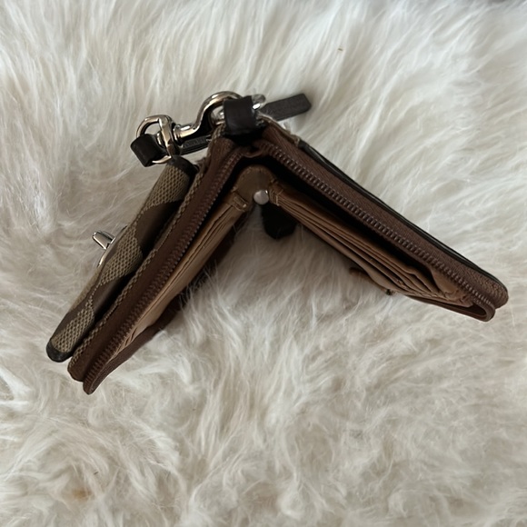 Coach Carryall Wristlet Zip - Picture 6 of 7